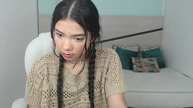 Snapshot of sussy_leon chatting on December 13, 5:21 pm sussy leon online show from December 13, 5:21 pm