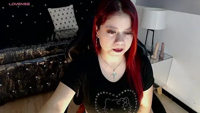 Snapshot of _Ambar72_b chatting on December 12, 12:55 pm Ambar72 b online show from December 12, 12:55 pm
