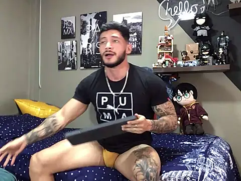 marcel crawford96 online show from December 12, 4:21 pm
