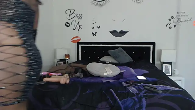 Snapshot of chocolatefantasyxxox chatting on December 23, 6:58 pm chocolatefantasyxxox online show from December 23, 6:58 pm