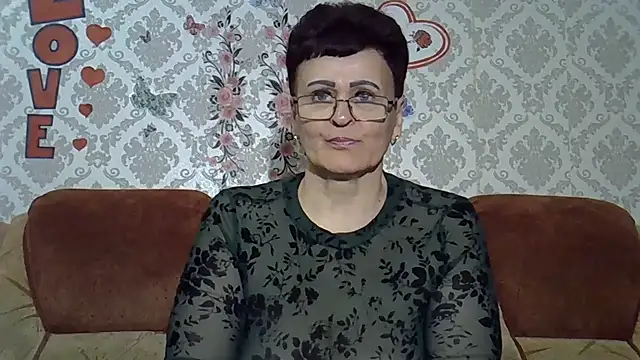 Snapshot of PaulaGolden chatting on April 21, 7:28 pm PaulaGolden online show from April 21, 7:28 pm