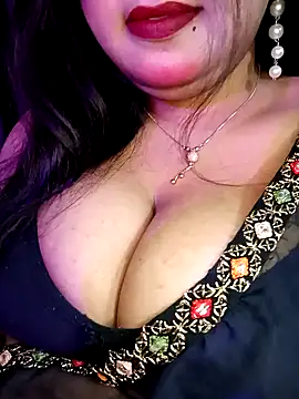 Suhanakhan00 online show from March 4, 5:56 pm
