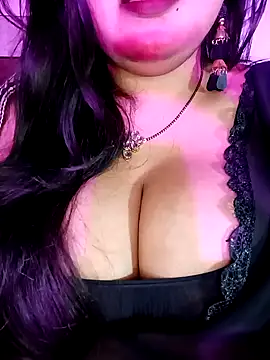 Suhanakhan00 online show from January 12, 7:46 am