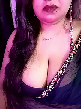 Suhanakhan00 online show from April 24, 11:23 am