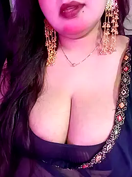 Snapshot of Suhanakhan00 chatting on April 29, 6:03 pm Suhanakhan00 online show from April 29, 6:03 pm