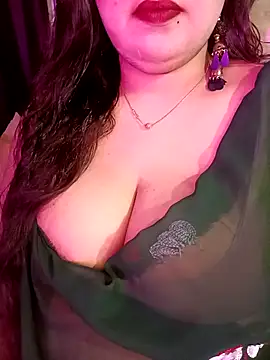 Snapshot of Suhanakhan00 chatting on May 13, 10:56 am Suhanakhan00 online show from May 13, 10:56 am