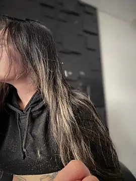 Sophie LS online show from April 13, 3:39 pm