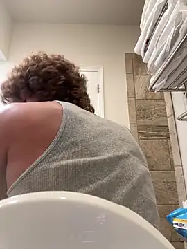 Snapshot of Ohodges chatting on November 7, 4:12 am Ohodges online show from November 7, 4:12 am