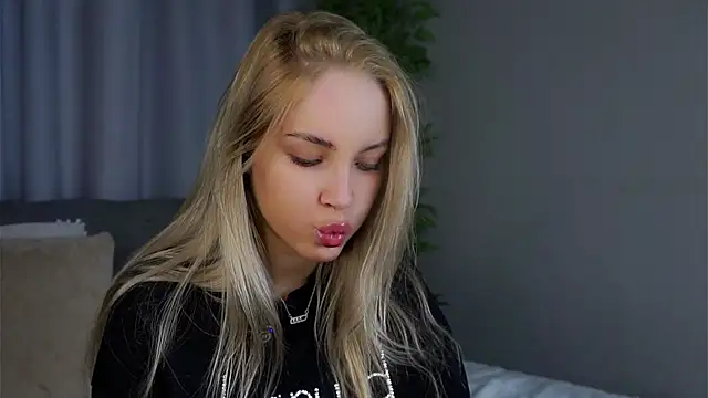 AftonConnett online show from March 2, 2:03 am