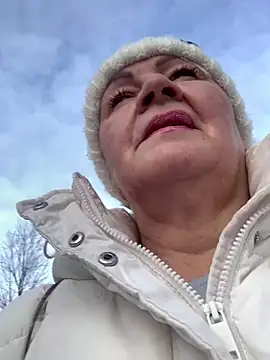 Laura Millf online show from February 10, 12:20 pm