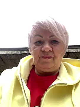 Laura Millf online show from April 22, 10:06 am