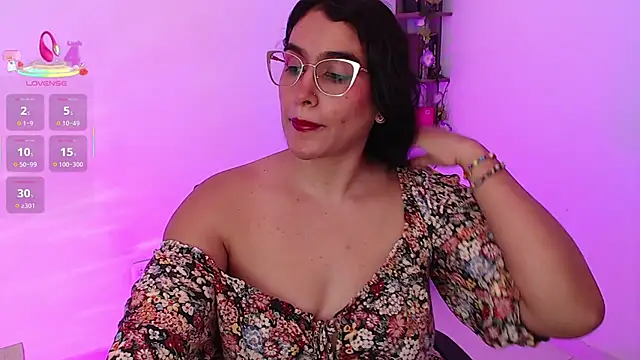 Snapshot of isabella_aristi03 chatting on September 20, 3:18 am isabella aristi03 online show from September 20, 3:18 am
