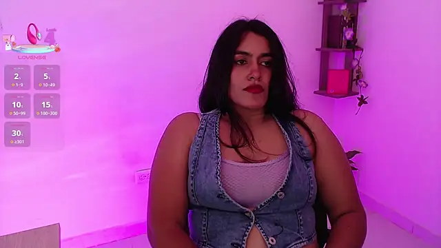 Snapshot of isabella_aristi03 chatting on September 21, 3:52 am isabella aristi03 online show from September 21, 3:52 am