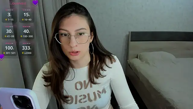 briannababy  online show from April 15, 6:48 pm