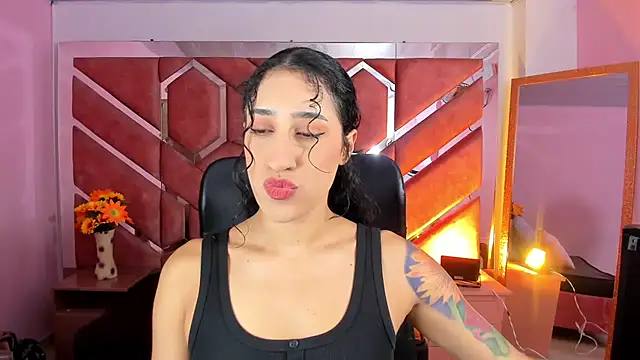 Snapshot of Eimy_Sexy_ chatting on May 21, 1:07 pm Eimy Sexy online show from May 21, 1:07 pm