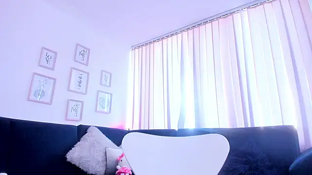 Valentina Se online show from December 15, 8:36 pm