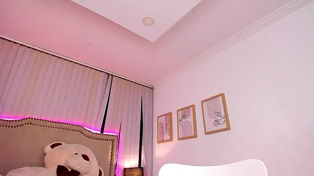 Valentina Se online show from March 4, 7:08 am