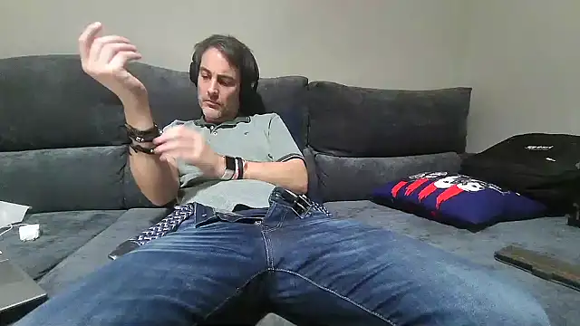 basquehotboy online show from January 12, 10:12 pm