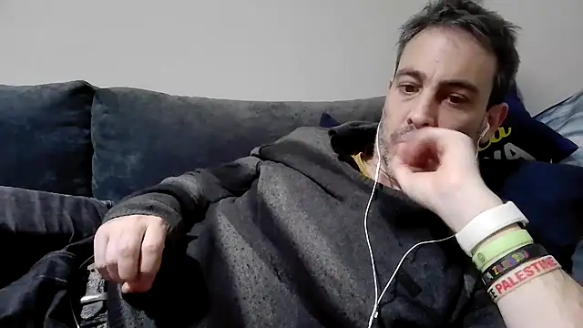 basquehotboy online show from February 1, 11:27 pm