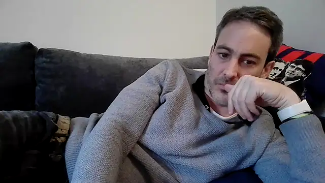 basquehotboy online show from February 8, 4:25 pm