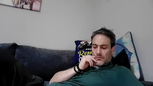 basquehotboy online show from February 25, 8:41 pm