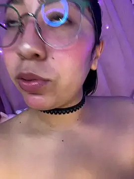 Snapshot of anni_ross chatting on May 31, 8:21 pm anni ross online show from May 31, 8:21 pm