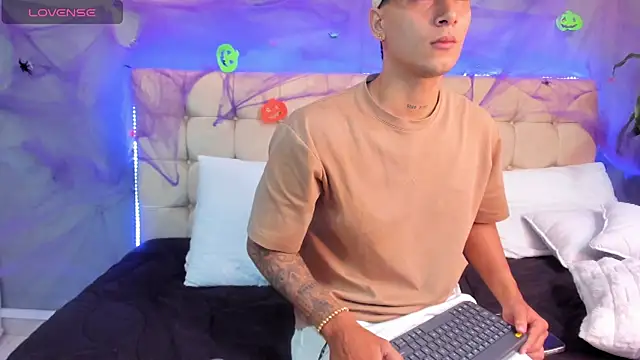 Damian23   online show from October 7, 10:56 am