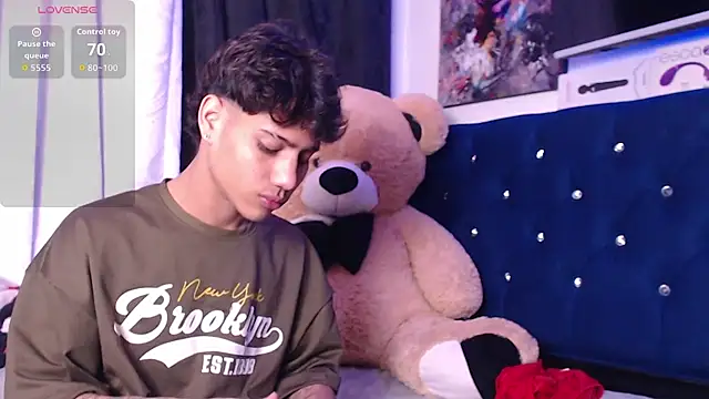 Sexys Boys Hot1 online show from November 9, 2:54 am