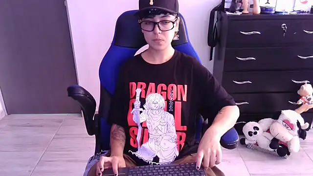 Snapshot of thomascooper7 chatting on November 22, 4:06 pm thomascooper7 online show from November 22, 4:06 pm