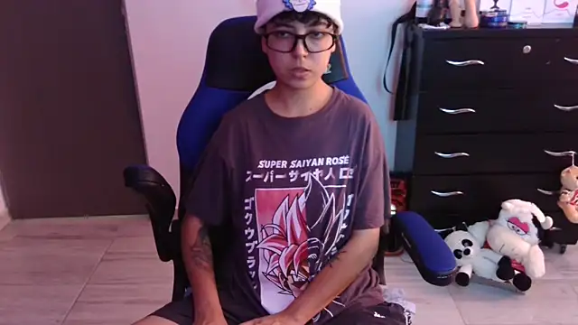 Snapshot of thomascooper7 chatting on November 26, 6:42 pm thomascooper7 online show from November 26, 6:42 pm