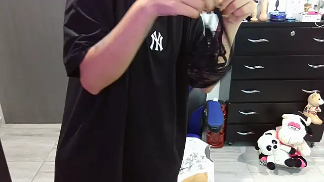 Snapshot of thomascooper7 chatting on January 8, 1:52 am thomascooper7 online show from January 8, 1:52 am