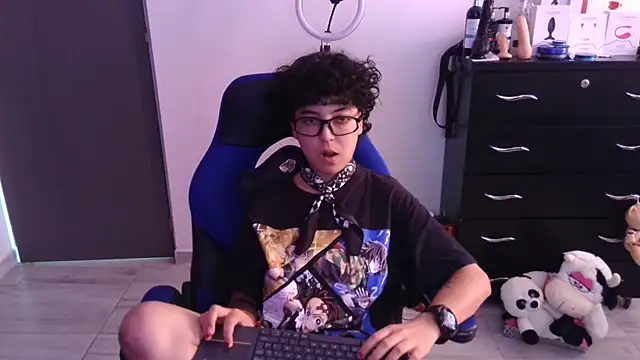 Snapshot of thomascooper7 chatting on February 5, 6:01 pm thomascooper7 online show from February 5, 6:01 pm