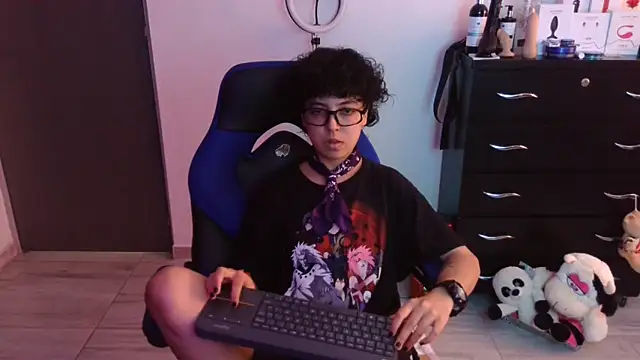 Snapshot of thomascooper7 chatting on February 24, 7:45 pm thomascooper7 online show from February 24, 7:45 pm