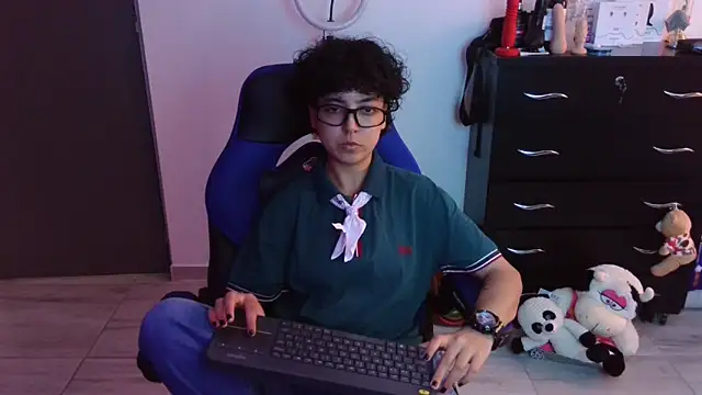 Snapshot of thomascooper7 chatting on February 26, 7:35 pm thomascooper7 online show from February 26, 7:35 pm