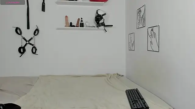 Sabrina Rosse   online show from October 16, 11:55 am