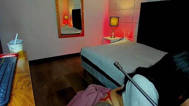 Christine Laam online show from October 13, 12:05 pm