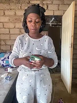 Snapshot of DarkGorgeous chatting on April 9, 10:09 am DarkGorgeous online show from April 9, 10:09 am