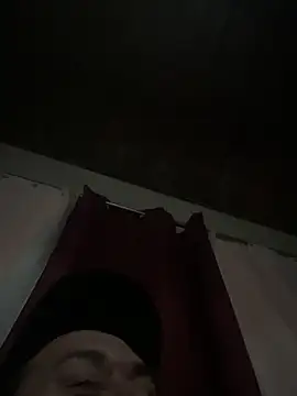 Snapshot of RodeMud chatting on February 8, 7:45 am RodeMud online show from February 8, 7:45 am