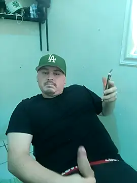 Snapshot of RodeMud chatting on February 19, 11:23 pm RodeMud online show from February 19, 11:23 pm