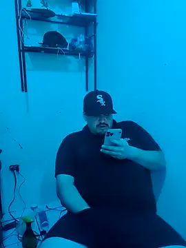 Snapshot of RodeMud chatting on February 24, 7:17 am RodeMud online show from February 24, 7:17 am