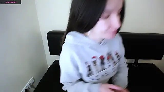 LaimaV  online show from October 7, 7:05 am