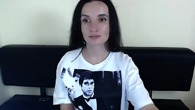 Snapshot of LaimaV_ chatting on July 3, 6:53 am LaimaV online show from July 3, 6:53 am