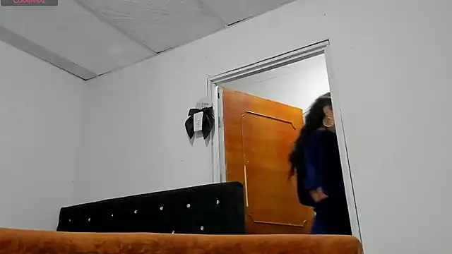 Snapshot of chloe_evanx_ chatting on December 21, 12:59 pm chloe evanx online show from December 21, 12:59 pm