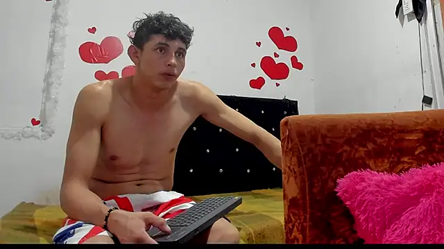 Snapshot of chloe_evanx_ chatting on March 1, 10:10 pm chloe evanx online show from March 1, 10:10 pm