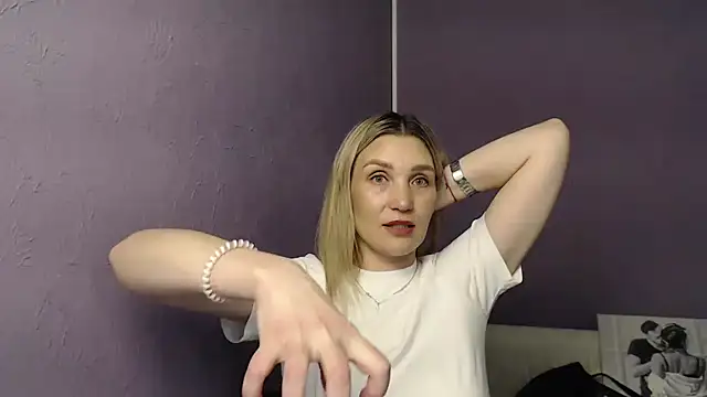 Snapshot of _sexy_lady chatting on December 3, 11:22 am sexy lady online show from December 3, 11:22 am