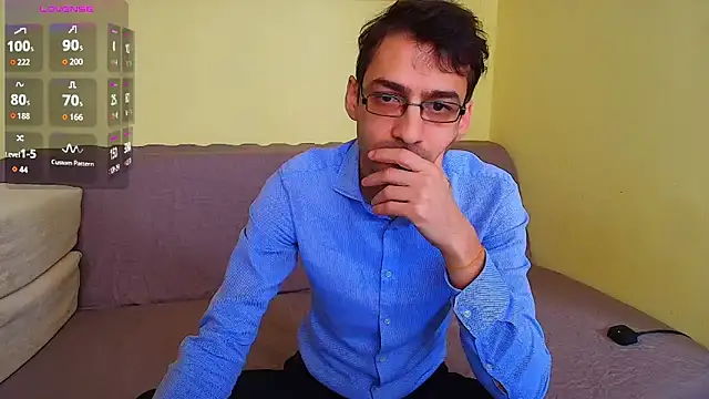 Snapshot of HungEddy chatting on November 15, 10:45 am HungEddy online show from November 15, 10:45 am