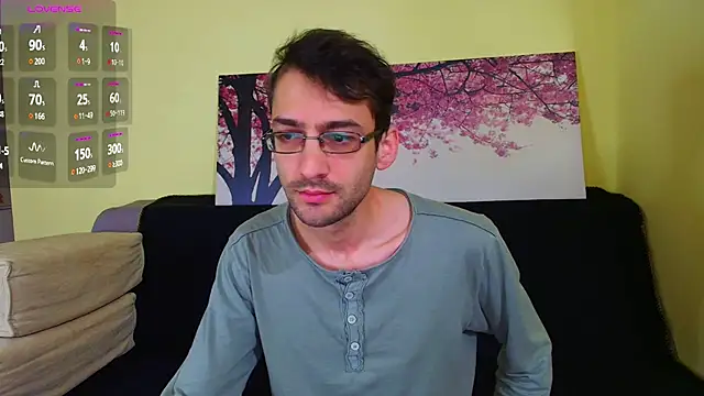 Snapshot of HungEddy chatting on November 20, 4:29 pm HungEddy online show from November 20, 4:29 pm