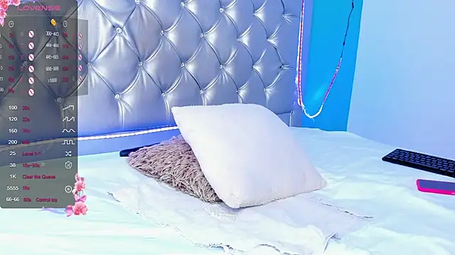 GinaKurt online show from December 22, 12:07 am