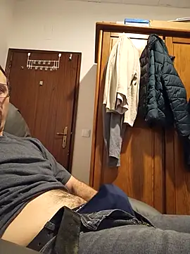 Brucekind online show from February 22, 7:01 pm