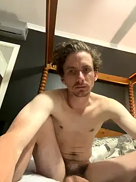 bradleyjamesmc online show from November 15, 9:11 pm